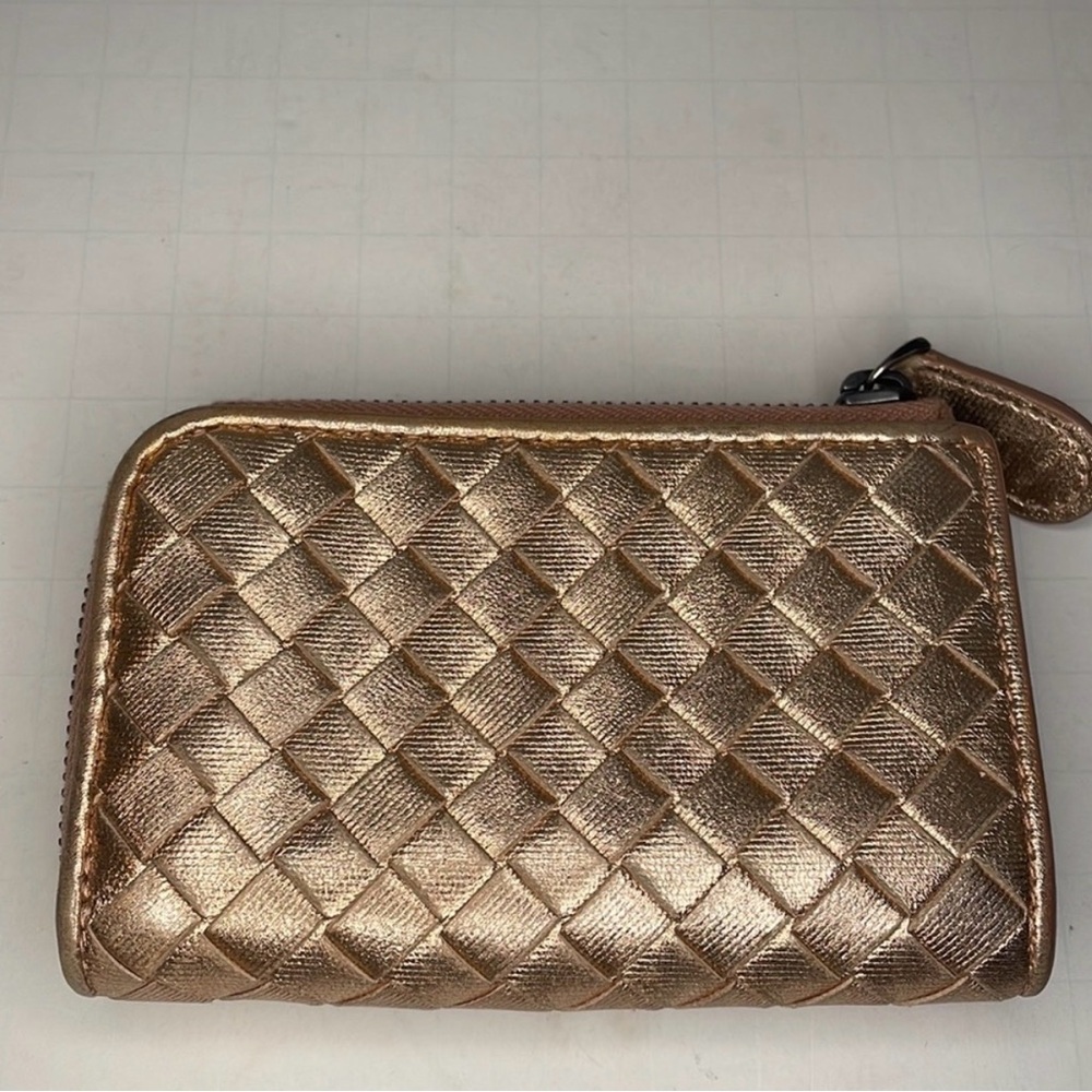 Bottega Veneta Rose Gold Leather Wallet - Picture 2 of 10